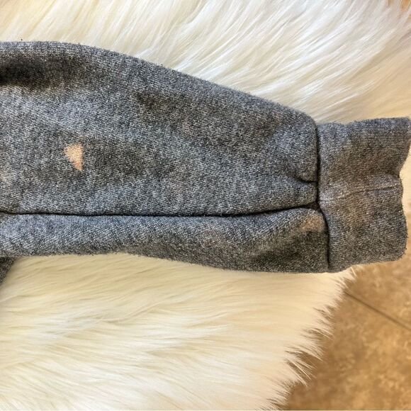LOFT Grey Ruffle Sleeve Cozy Sweatshirt! ❤️ - Picture 4 of 4
